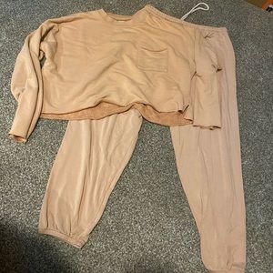 Tan American Eagle set - super comfy!